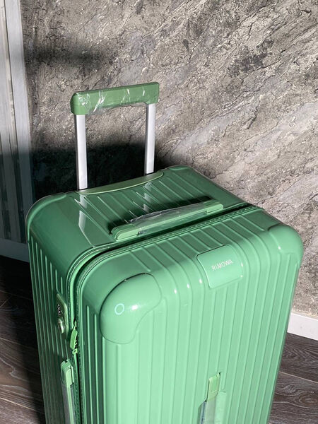 Чемодан Rimowa женский болотный 176093-3