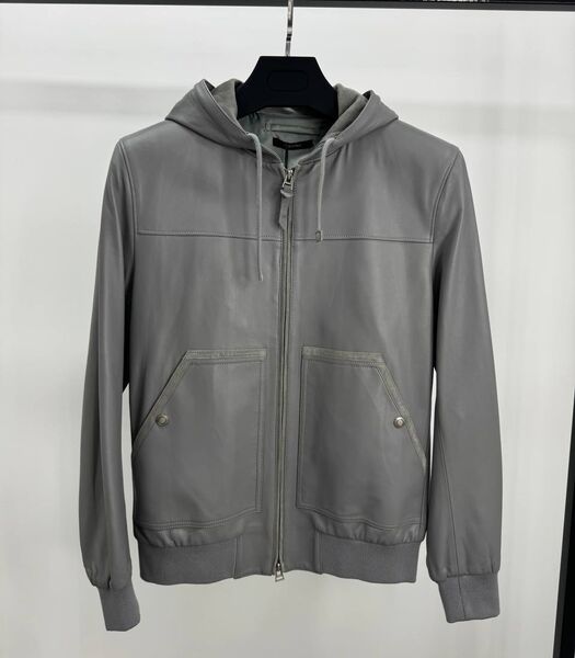 Мужская куртка Tom Ford мужской кожа графитовый 195468