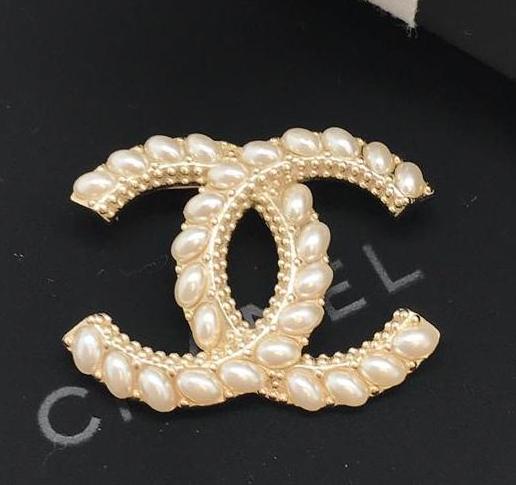 Брошь Chanel 10383