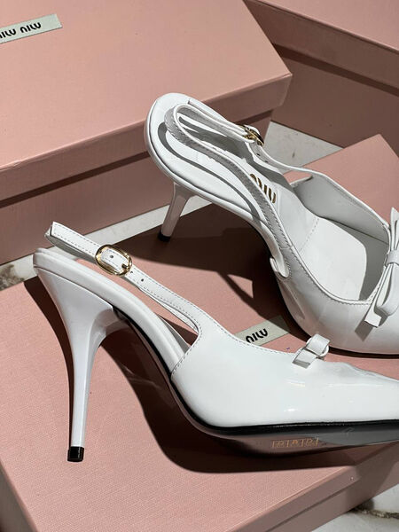 Туфли Miu Miu женский кожа белый 146883-2