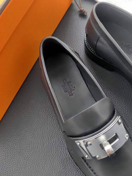 Лоферы Hermès женский кожа черный 148997-7