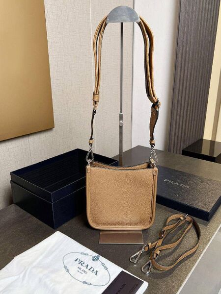Сумка Prada женский кожа бежевый t6101459-1-4
