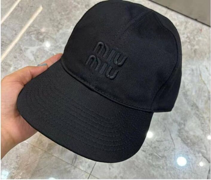 Кепка Miu Miu женский черный 153439