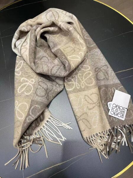 Шарф Loewe из шерсти и шелка женский шерсть бежевый n5321342-1-6