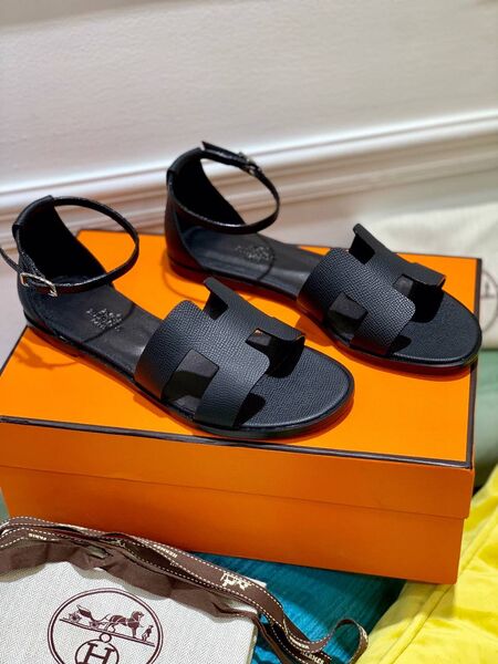 Босоножки Hermès женский кожа черный 4869-2