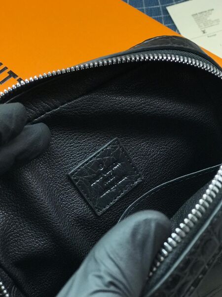 Мужская сумка мессенджер Louis Vuitton мужской кожа черный 76089-7