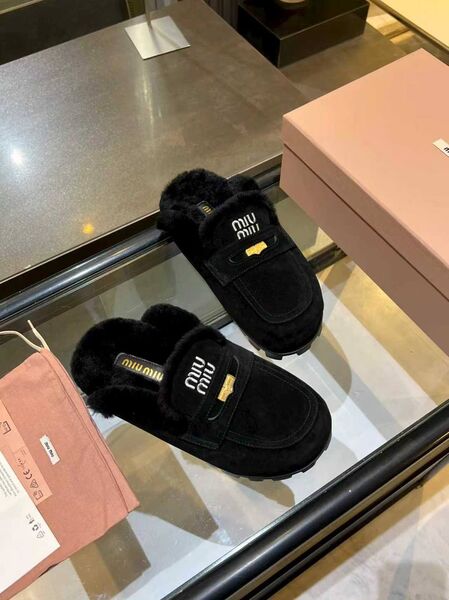 Женские меховые тапочки Miu Miu l8982595-1-2