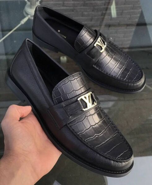 Мужские лоферы Louis Vuitton мужской кожа черный 145832