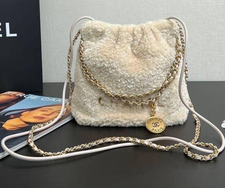 Сумка Chanel женский натуральный мех бежевый 169083