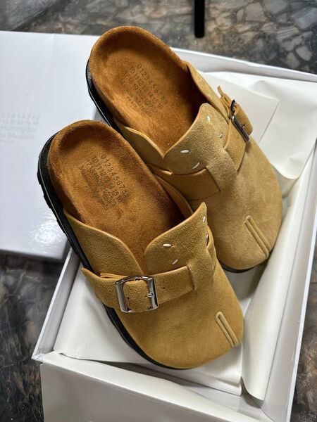 Сабо Maison Margiela женский замша бежевый 156519-2