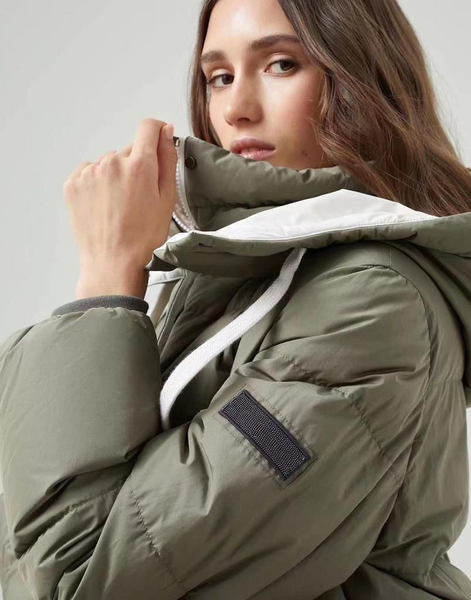 Пуховик Brunello Cucinelli женский болотный 62332-4