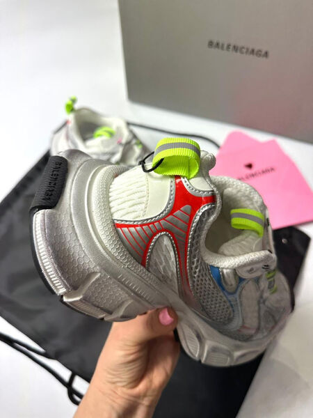 Кроссовки Balenciaga женский кожа графитовый 112071-4