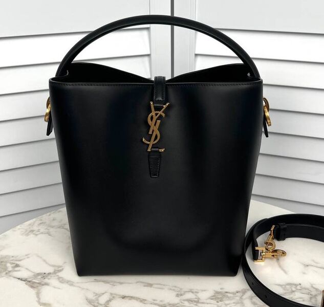 Сумка Saint Laurent Le 37 женский кожа черный 142724