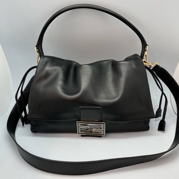 Сумка Fendi Mamma Baguette женский кожа черный 186385