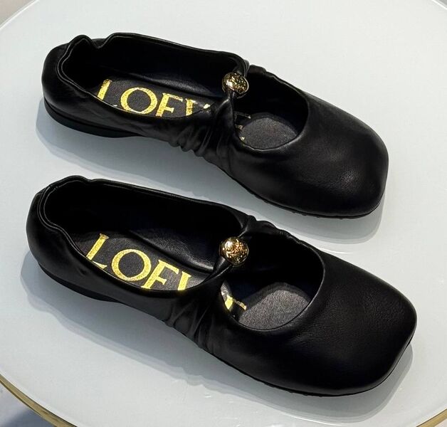 Лоферы Loewe женский кожа черный 199856