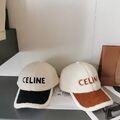 Кепка Celine женский натуральный мех бежевый 25917-3