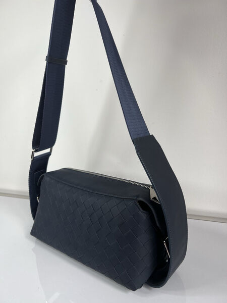 Мужская сумка слинг Bottega Veneta мужской кожа черный 149908-4