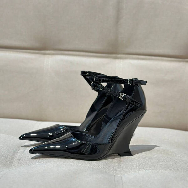 Туфли Ferragamo женский кожа черный 136793-5