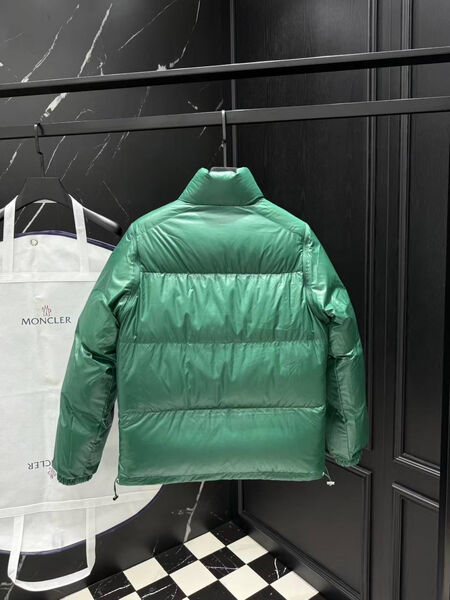 Мужской пуховик двухсторонний Moncler мужской болотный 200545-6