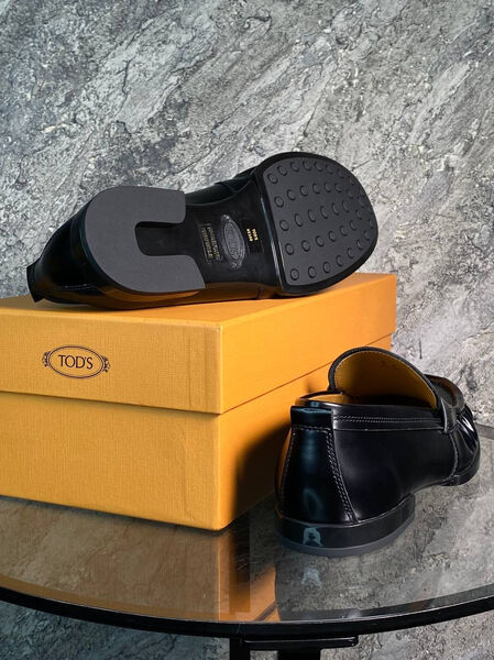 Мужские лоферы Tods мужской кожа черный 159393-5