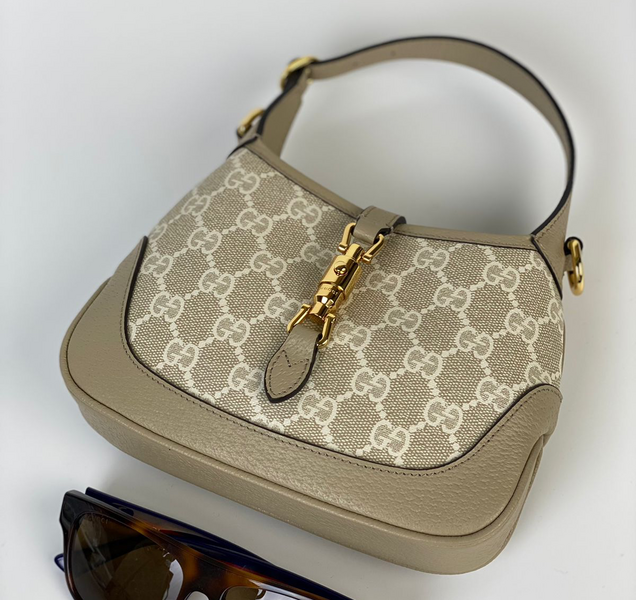 Сумка Gucci женский кожа бежевый 75090