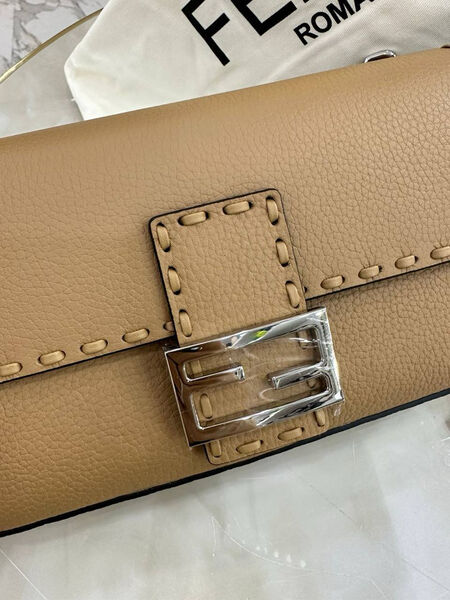 Сумка Fendi женский кожа бежевый 142101-2