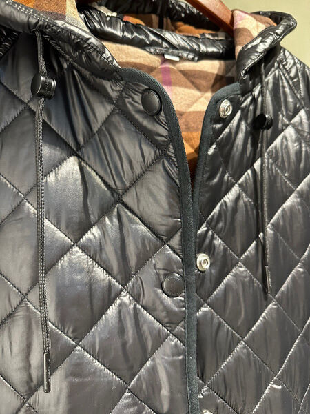 Куртка Burberry женский черный 99678-7