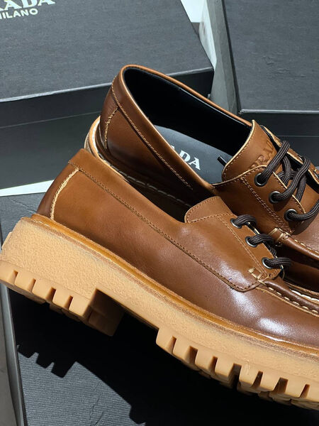 Лоферы Prada женский кожа бежевый 160761-3