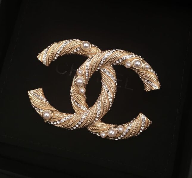 Брошь Chanel 10461