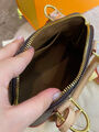 Сумка Louis Vuitton Alma Bb женский канва бежевый 97023-3