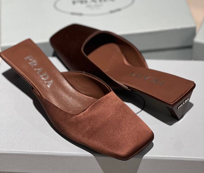 Шлепки Prada женский 146569