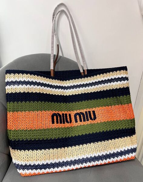 Сумка Miu Miu женский солома черный 194263