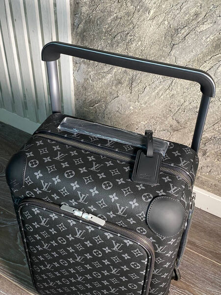 Чемодан Louis Vuitton женский кожа черный 175705-2