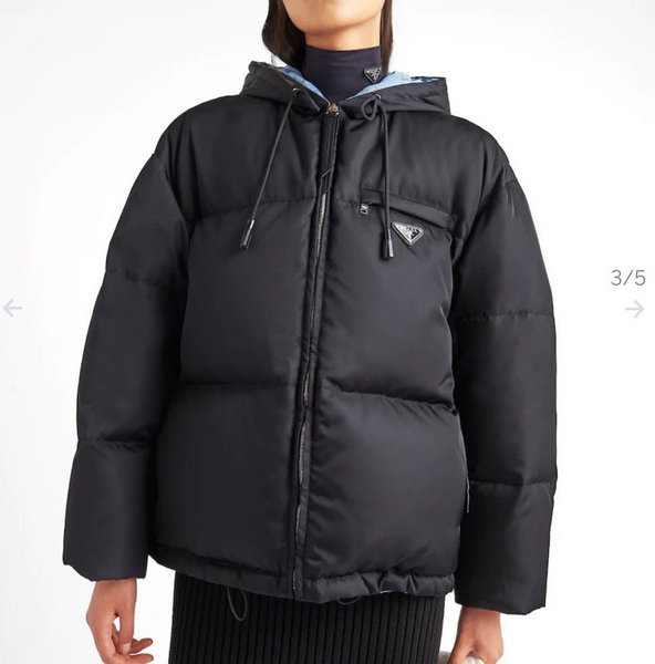 Пуховик Prada женский черный 95995