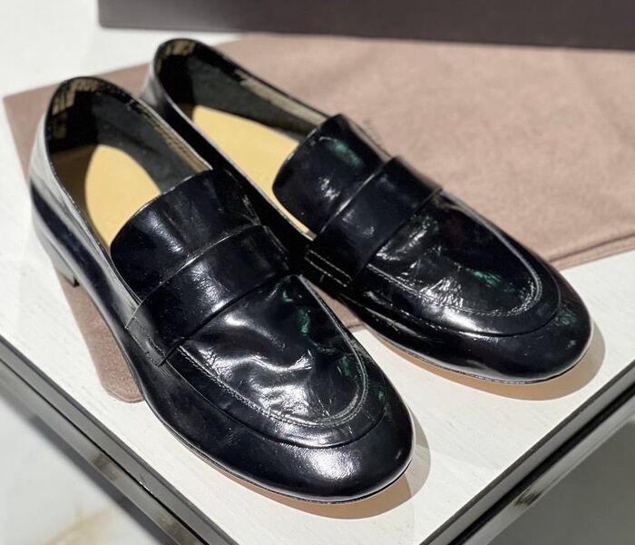 Лоферы Bottega Veneta женский кожа черный 113838