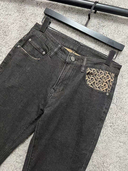 Мужские джинсы Burberry мужской джинса графитовый 126877-5