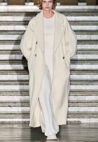 Пальто Max Mara женский белый 167078