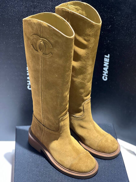 Сапоги Chanel женский замша горчичный 161079