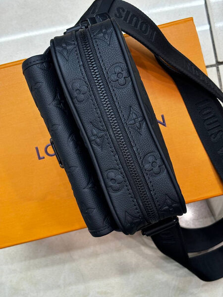 Мужская сумка мессенджер Louis Vuitton мужской кожа черный 168900-3