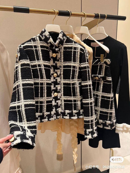 Костюм Valentino женский черный 171273-3