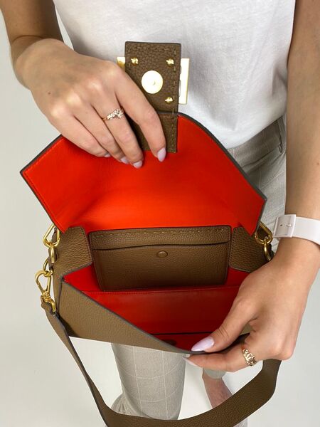 Сумка Fendi Baguette женский кожа бежевый 74670-5