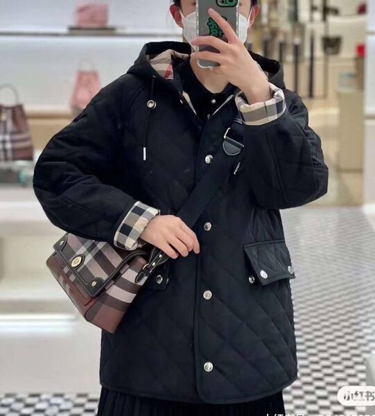 Куртка Burberry женский черный,коричневый 122911