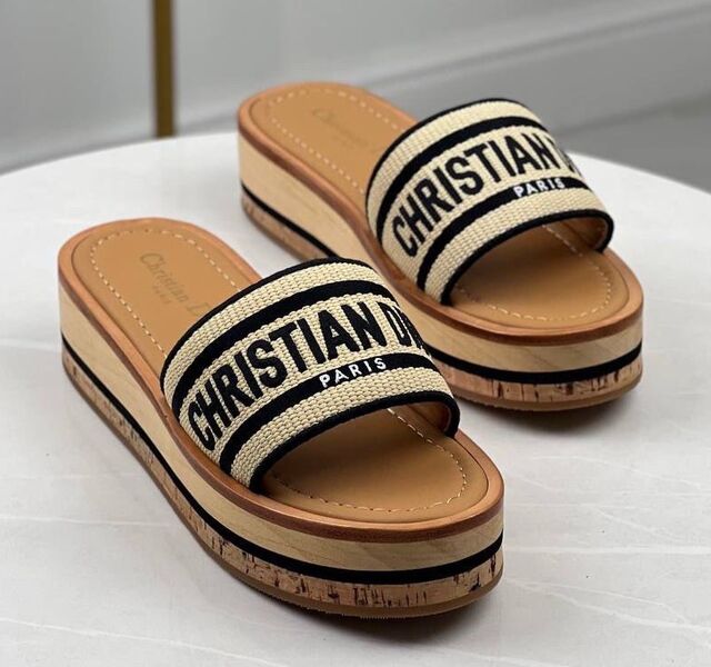 Шлепки Christian Dior женский текстиль бежевый 156077