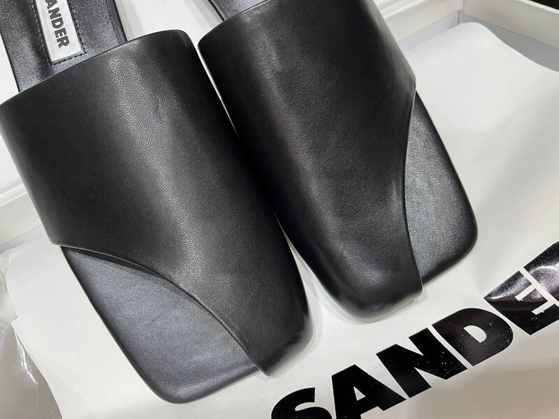 Шлепки Jil Sander женский кожа черный 155623-3
