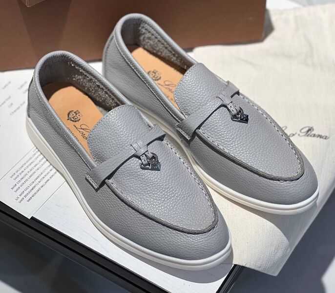 Лоферы Loro Piana женский кожа графитовый 105481