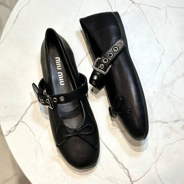 Балетки Miu Miu женский кожа черный 149466-2