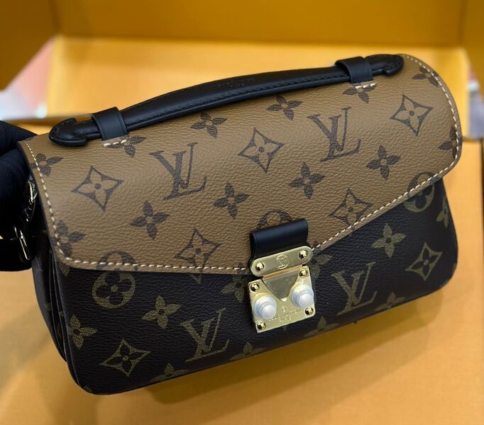 Сумка Louis Vuitton Pochette Metis женский канва 102368
