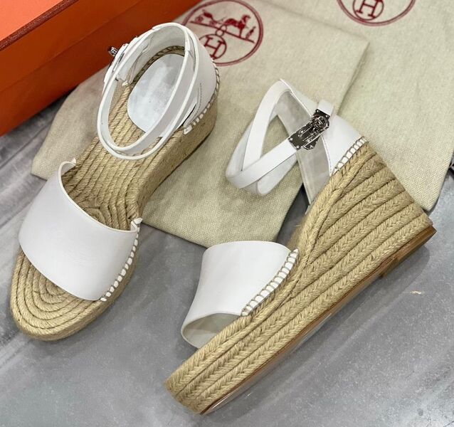 Босоножки Hermès женский кожа белый 106285