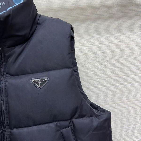 Жилет Prada женский черный 125792-2