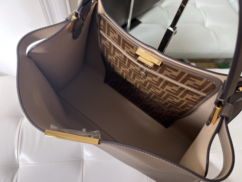 Сумка Fendi Peekaboo X-Lite Large женский кожа 144113-4